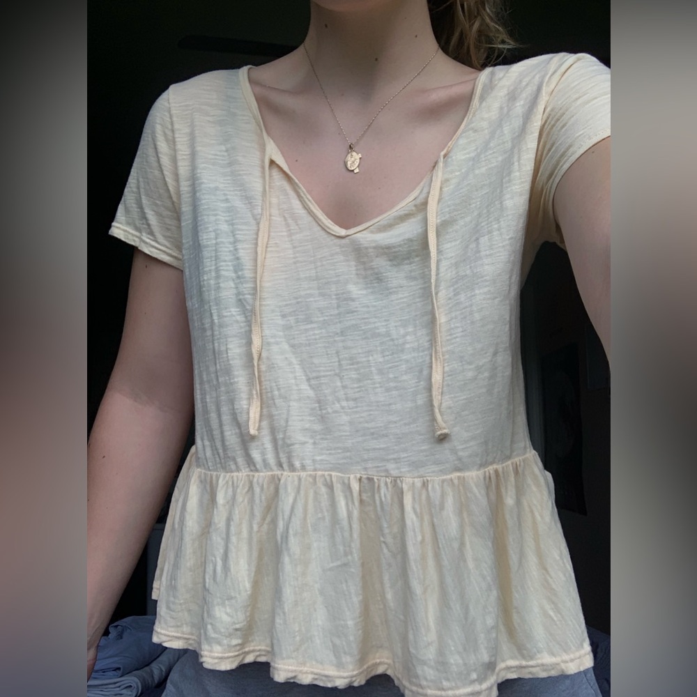 URBAN OUTFITTERS truly madly deeply yellow babydoll tee